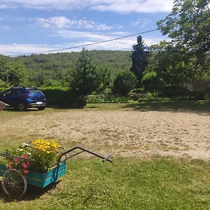 Les Des Chats Malicieux Bed & Breakfast Cajarc